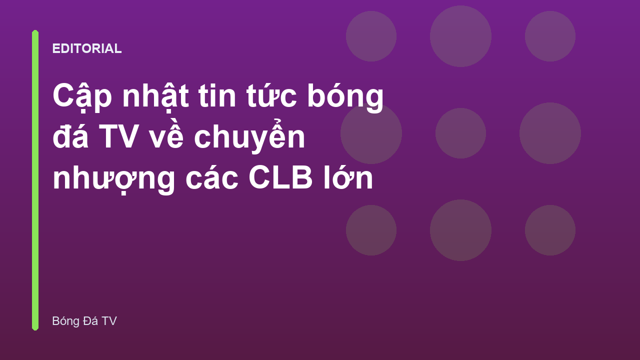 Cầu thủ bóng đá trên sân cỏ